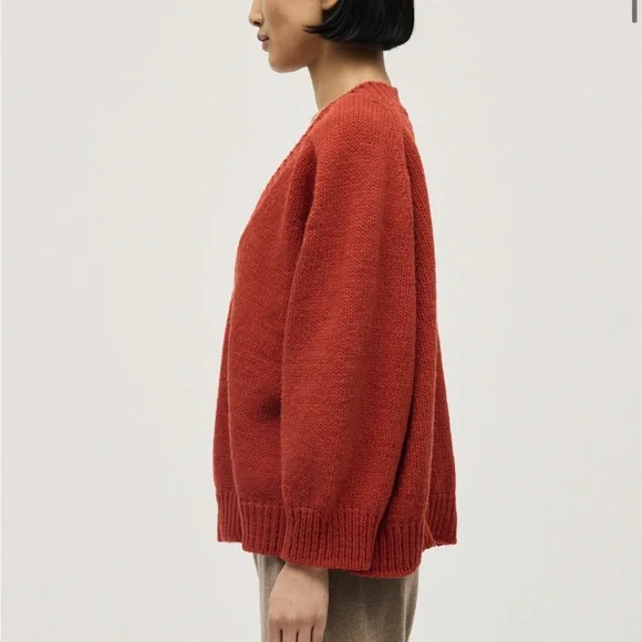 No29 Babaa V-Neck Sweater in Arce - Picture 3 of 9